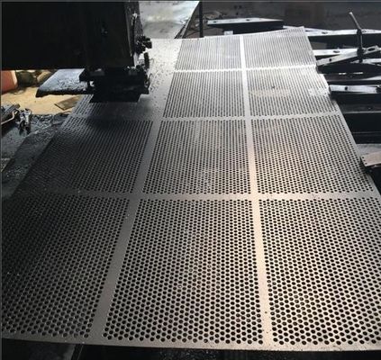 Edelstahl-lochende Platte 0.3mm SUS304L ASTM AISI walzte rundes Loch kalt