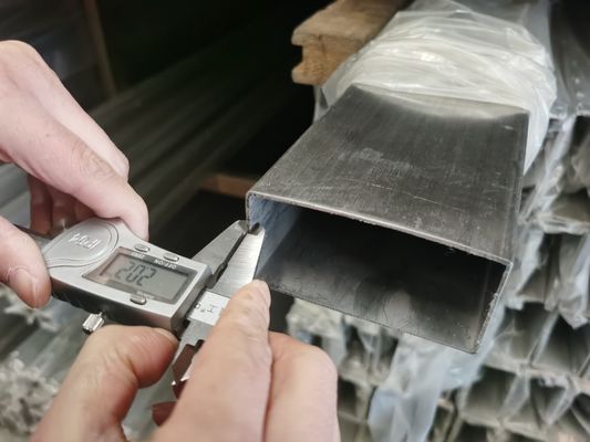 Dekoratives Edelstahl-Rechteckrohr A312 polierte 150mm