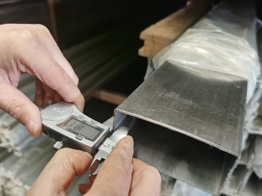 ASTM A479 bürstete Edelstahl-Vierkantrohr polierte helle 0.6mm