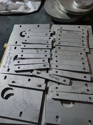 Edelstahl-Platten-Ausschnitt des Schlitz-Rand-310S ringsum 2000mm