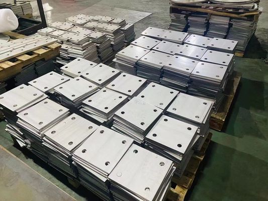 Edelstahl-Platten-Ausschnitt des Schlitz-Rand-310S ringsum 2000mm