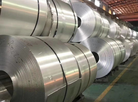 SS 304 302 316L walzten Edelstahl-Spulen kalt, die Metall 1500MM Breite umwickelt